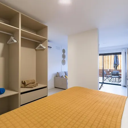 Golden Coast By Canariasgetaway Daire